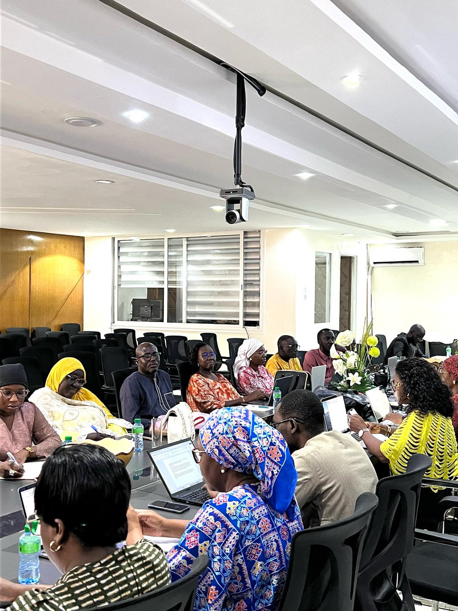 mfsgouvsn's tweet image. Couverture Maladie Universelle : Le Ministère de la Famille et des solidarités engage le secteur informel dans l’adhésion systématique pour renforcer l’équité sociale
#Senegal #familleetsolidarités