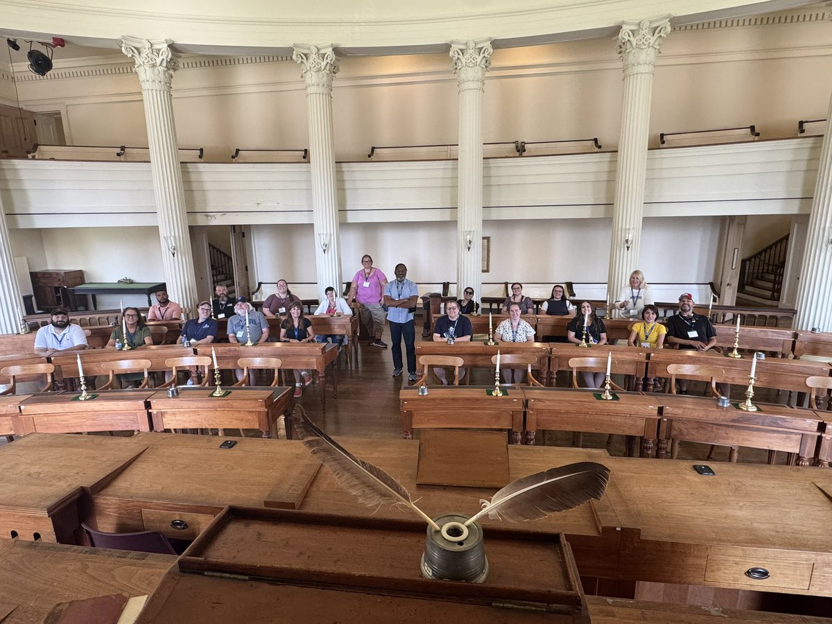 mremrich1's tweet image. Day 3 at the @Gilder_Lehrman and @ALPLM Reframing Lincoln seminar
✅ Incredible lecture from @CivilWarJon on Lincoln and the Emancipation Proclamation
✅ Pedagogy session (with me😃) over best practices, using art and a little hexagonal thinking
✅ Tour of the Old State Capitol…