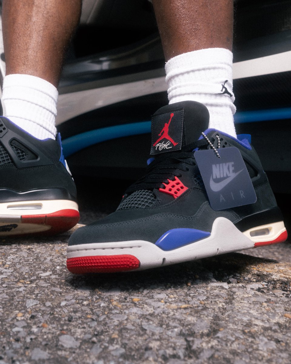 hibbettofficial's tweet image. 💨 The Jordan 4 Retro &quot;Rare Air&quot; launches July 26th in men&apos;s and kids sizes.🛩️ #jordan #retro4 #rareair

Link: tinyurl.com/rzt6x8kc
