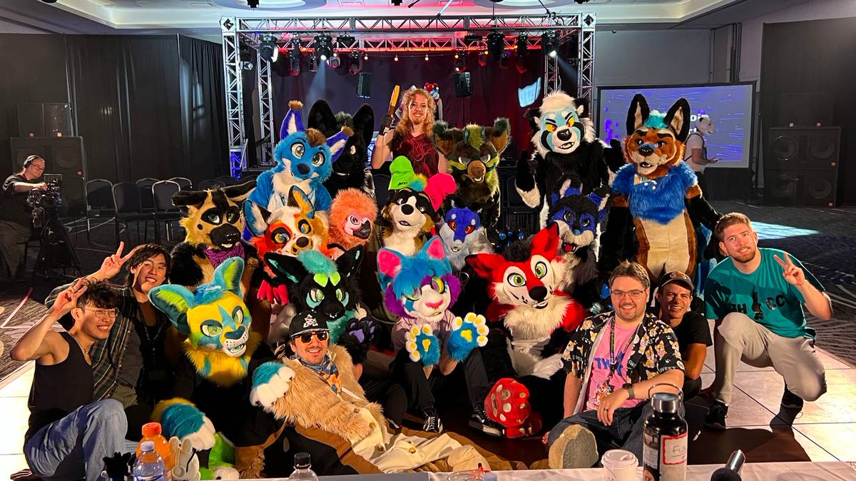FurEh felt like a dream.. vibes were through the roof and seeing all my friends made it a con to absolutely remember! 
❤️ 🤍 ❤️ 
Love and miss you all already!!
...
For those wondering, this yote placed 3rd in dance comp with a fully freestyled performance xD
...
📸: Prime Leader