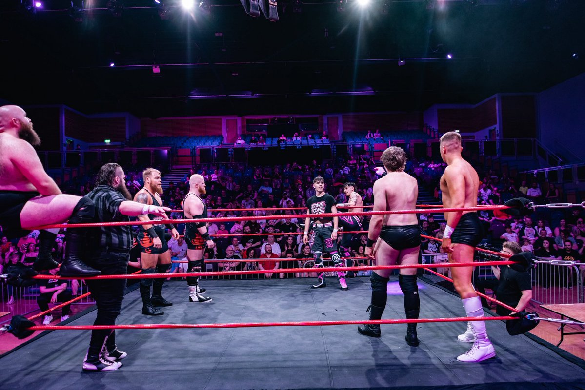 BritWresRev's tweet image. Grimsby’s own THE ROWE BROS won the Tables, Ladders, & Chairs Match at VIVA LA REVOLUTION becoming the new BWR Tag Team Champions to the delight of their hometown crowd.
RILEY NOVA & BRADY PHILLIPS were added at short notice, and they used that element of surprise to do a lot of…