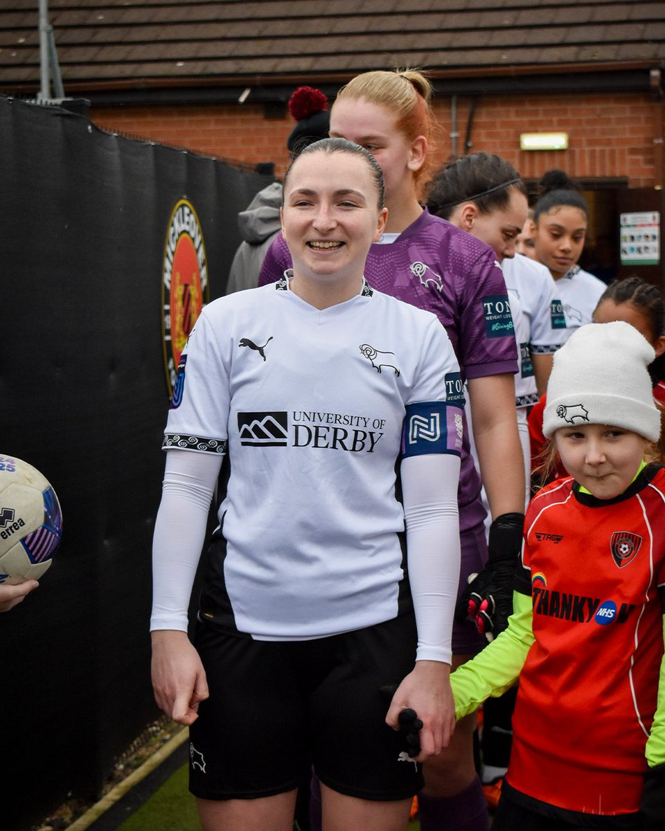 DCFCWomen's tweet image. The #Ewes will play their first public friendly of pre-season in Mickleover this Sunday.
🆚 Peterborough Women
⏱️ Sunday 27 July, 1pm kick-off
📍 Don Amott Arena
🎟️ Entry is FREE - with donations appreciated on the gate.