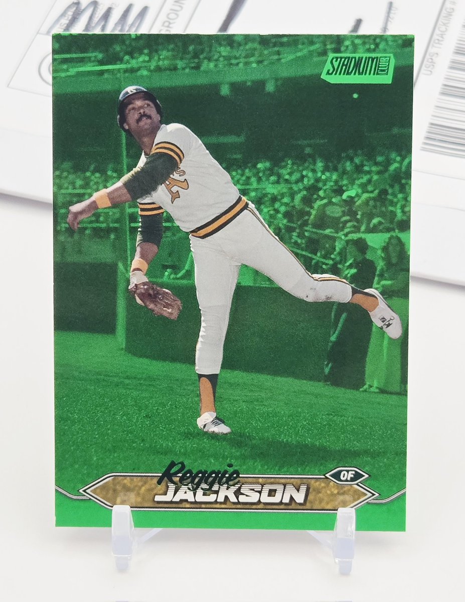 Ang_USL's tweet image. Now, this card is awesome. I would have called it "badass" (as my previous post) IF it would have had a gold auto on it. 🤷🏼♂️ Just sayin'. 😁 #thehobby #mailday