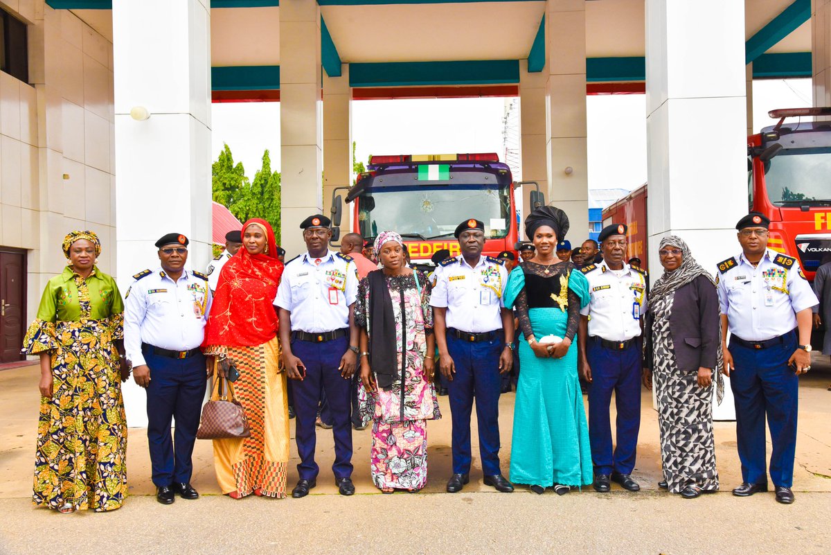Fedfireng's tweet image. PRESS RELEASE
FEDERAL FIRE SERVICE DECORATES NEWLY PROMOTED SENIOR OFFICERS
The Federal Fire Service today held a decoration ceremony in honour of its newly promoted senior officers at the Conference Hall of the Service Headquarters, Abuja.
The event witnessed the formal…