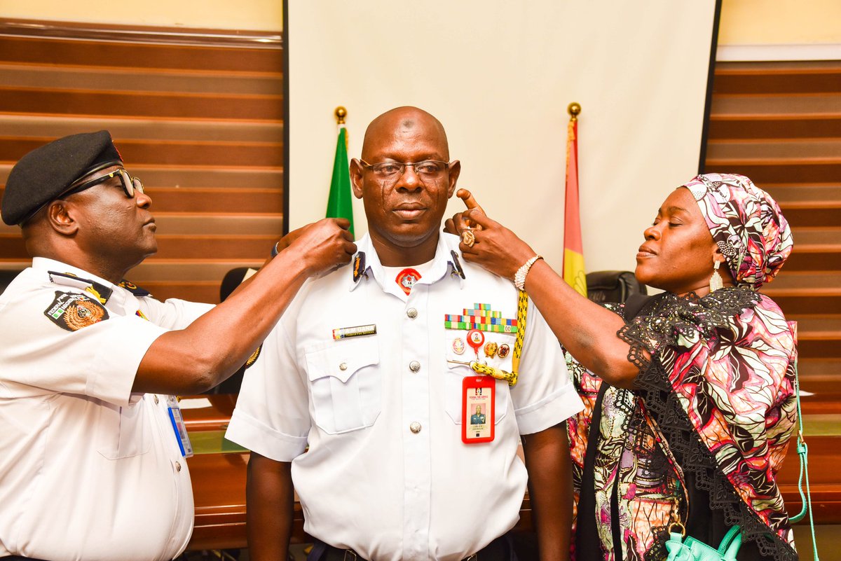 Fedfireng's tweet image. PRESS RELEASE
FEDERAL FIRE SERVICE DECORATES NEWLY PROMOTED SENIOR OFFICERS
The Federal Fire Service today held a decoration ceremony in honour of its newly promoted senior officers at the Conference Hall of the Service Headquarters, Abuja.
The event witnessed the formal…