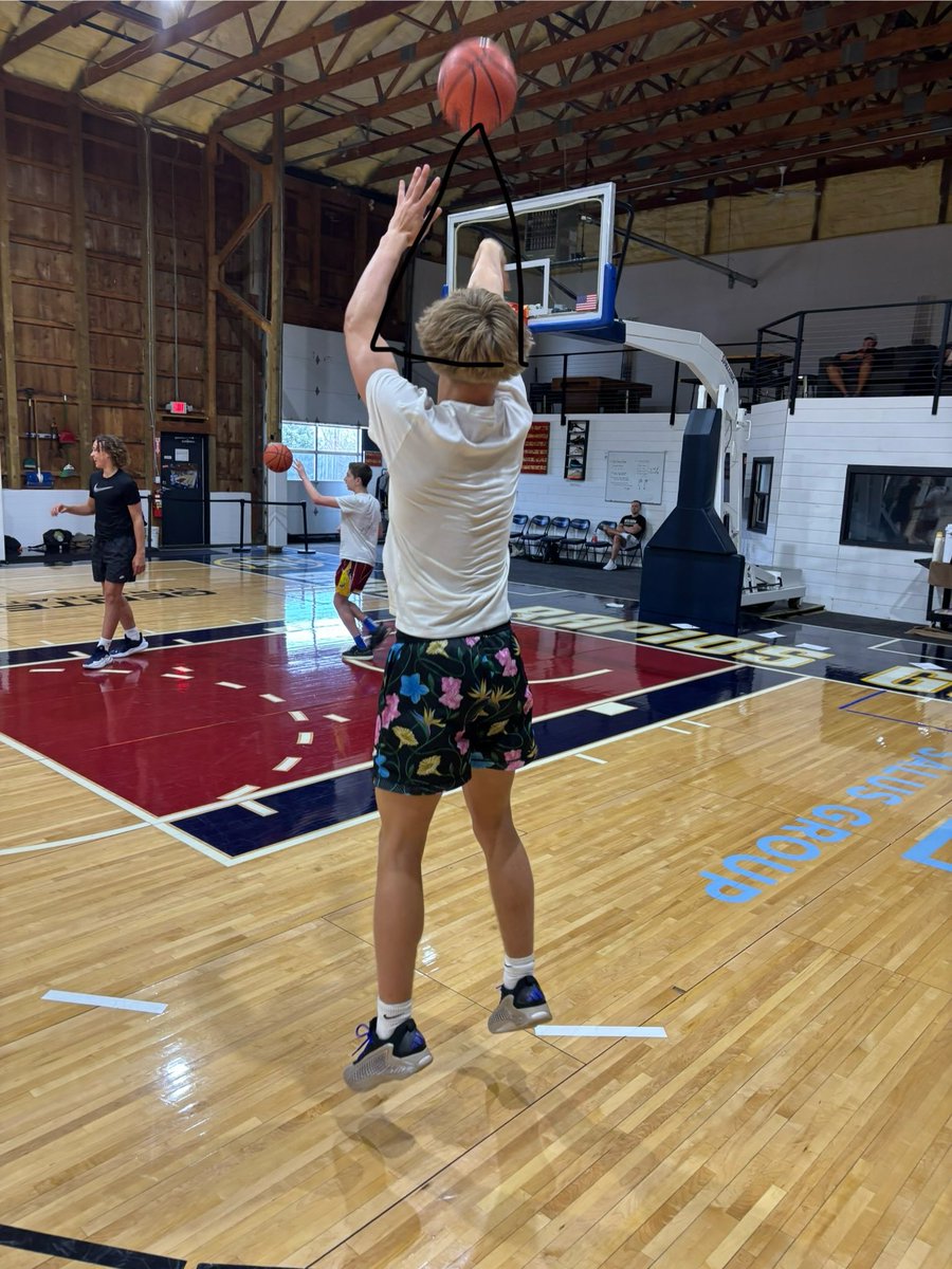secorsig's tweet image. Join the #MakeShotsMembership!!!
Just finished AAU season and want to continue or improve where your shot is? A lot of different player/family friendly options to become a member
- free trial workout
- drop-in opportunities
- fall memberships
- 6-month (Sept-Feb) memberships