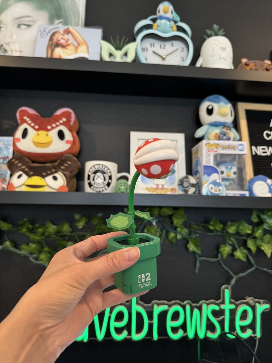 ihavebrewster's tweet image. the nintendo switch 2 piranha plant camera is my fav thing ever its so cute 😭💚