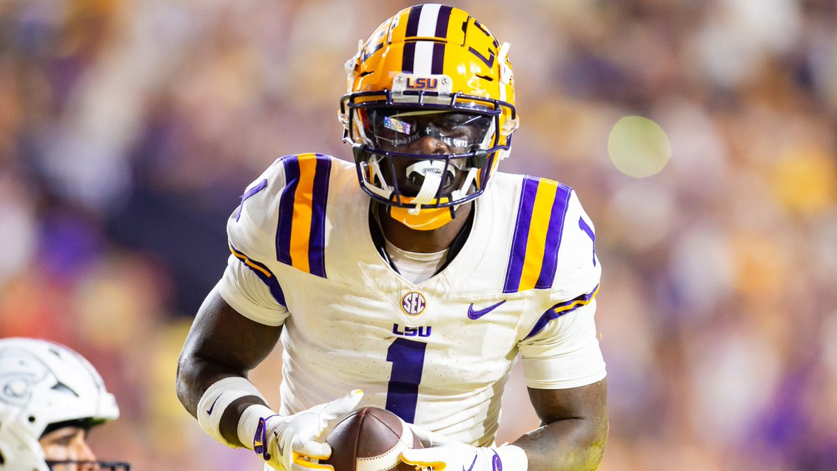 Media considers LSU a fringe SEC fb title contender

Being selected to end up in fourth place in the SEC standings would place LSU on the CFP bubble.

THE ANALYSIS ($) ➡️  tigerbait.com/s/7381/media-c…