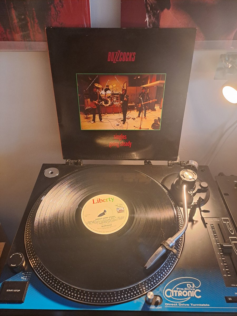 TheHouseof08's tweet image. BUZZCOCKS - SINGLES GOING STEADY
Track by Track - Side 1, Track 2
WHAT DO I GET?
"I just want a lover like any other
What do I get?
I only want a friend who will stay to the end
What do I get?"
Perfection.
@Buzzcocks @steveediggle