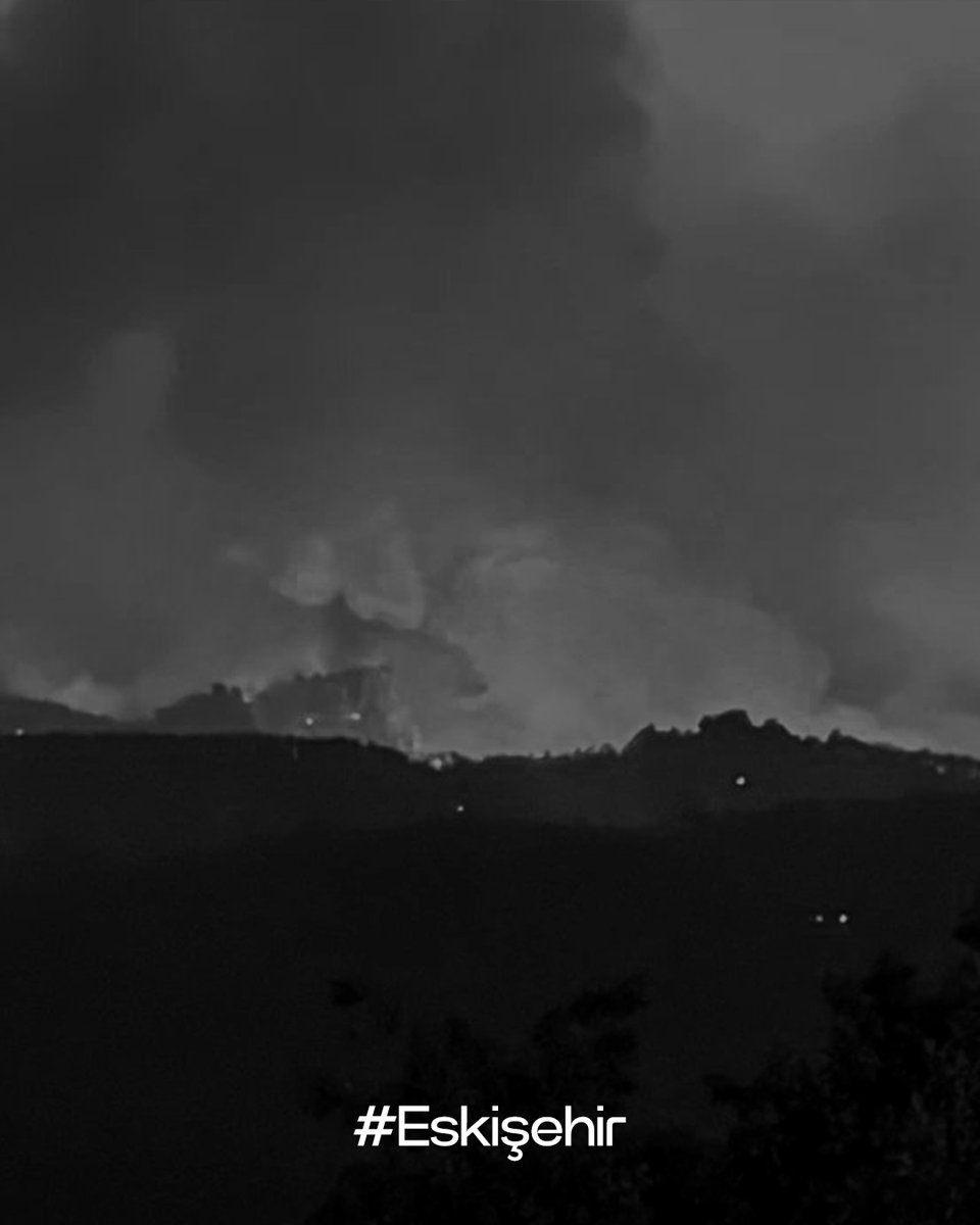 🇹🇷 Eskişehir'de çıkan orman yangınını söndürme çalışmaları sırasında 11 orman işçisi şehit oldu.

🎗️ Şehitlerimize Allah'tan rahmet, ailelerine baş sağlığı ve sabırlar dileriz. Milletimizin başı sağ olsun.