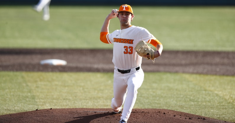 _Cainer's tweet image. AJ Russell got PAID 💰
The former Tennessee RHP signed well over-slot with the Texas Rangers following second-round pick.
🔗on3.com/teams/tennesse…