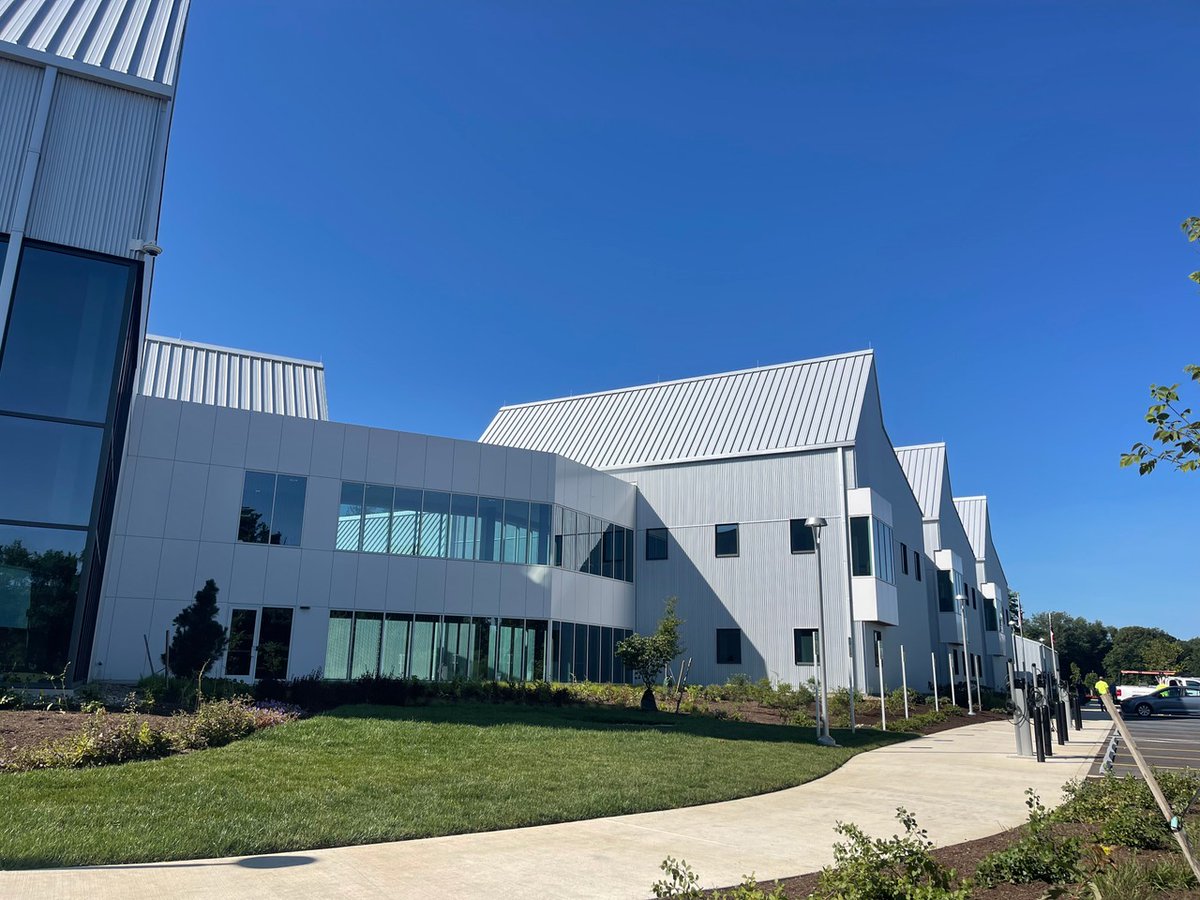 LandscapeMgmt's tweet image. Big thanks to @DaveyTree for the inside look at their SEED Campus in Kent, Ohio! 🌳 Today we got to check out the indoor climbing center, research labs and the beautiful arboretum.
A big inspiration for the landscaping world! 🌲
#SEEDCampus #Landscaping #DaveyTree…