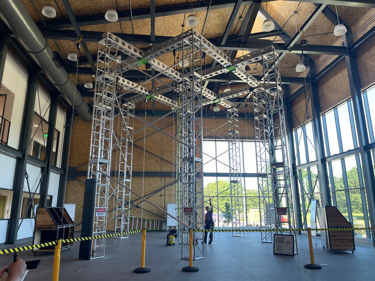 LandscapeMgmt's tweet image. Big thanks to @DaveyTree for the inside look at their SEED Campus in Kent, Ohio! 🌳 Today we got to check out the indoor climbing center, research labs and the beautiful arboretum.
A big inspiration for the landscaping world! 🌲
#SEEDCampus #Landscaping #DaveyTree…