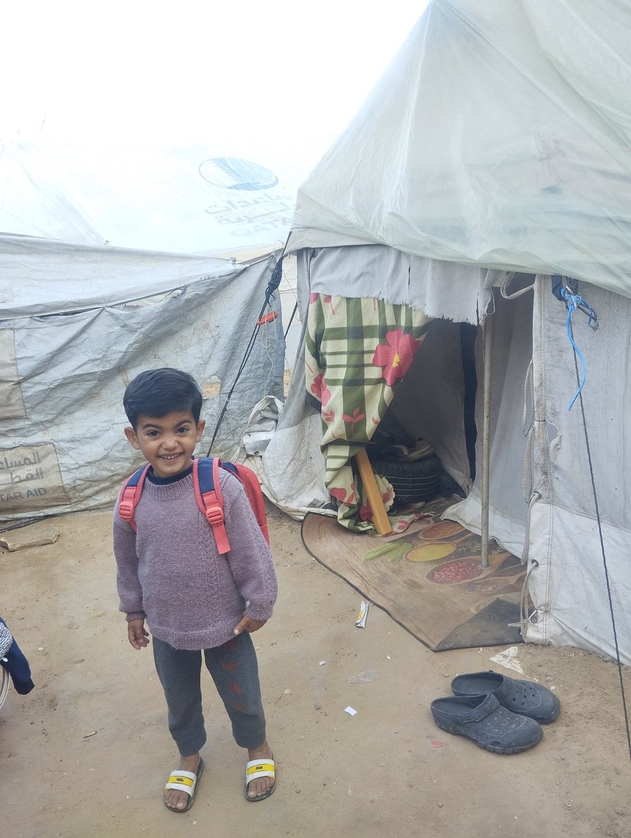 mohammedIhysse's tweet image. This is what my little boy Imad just said 💔:
“I will travel and study in schools outside Gaza, and I’ll tell my friends that I’m a hero — because I survived a genocide in Gaza.”
What do you think?
Is my child a hero?