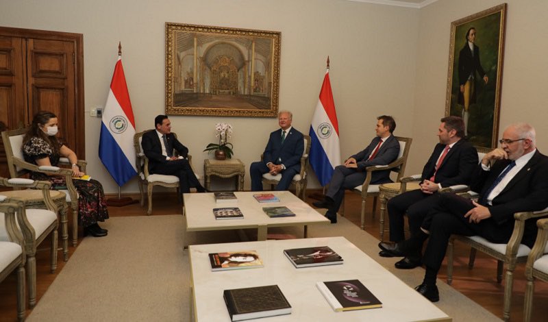 AMCHAM Paraguay (@amcham_py) on Twitter photo Visita de cortesía a Rubén Ramírez Lezcano, ministro de <a href="/mreparaguay/">Ministerio de Relaciones Exteriores</a>, para informar sobre los nuevos miembros del directorio. Además, conversamos sobre temas de la agenda económica y comercial
También participó Patricia Frutos, viceministra de Relaciones Económicas e Integración Visita de cortesía a Rubén Ramírez Lezcano, ministro de <a href="/mreparaguay/">Ministerio de Relaciones Exteriores</a>, para informar sobre los nuevos miembros del directorio. Además, conversamos sobre temas de la agenda económica y comercial
También participó Patricia Frutos, viceministra de Relaciones Económicas e Integración