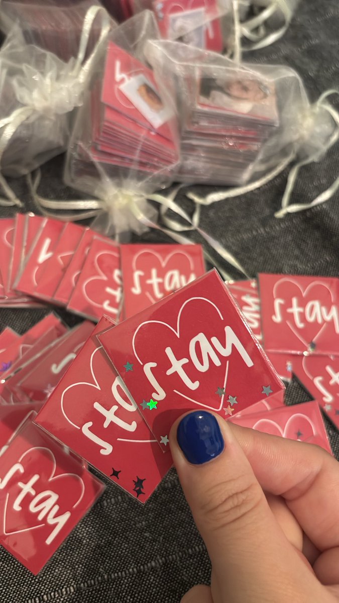 gunils_'s tweet photo. not how i made 840 freebies for skz rome https://t.co/jBVOKltuLD