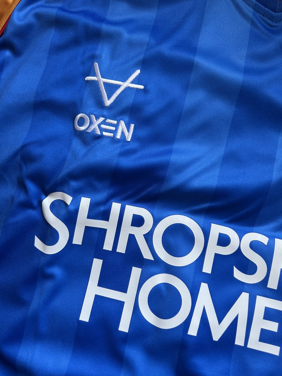 salopiankillie's tweet image. Early birthday present love the new kit absolute beauty! 

LEAGUE 2 champions may 2026 incoming ⏳

#salop 🔵🟠