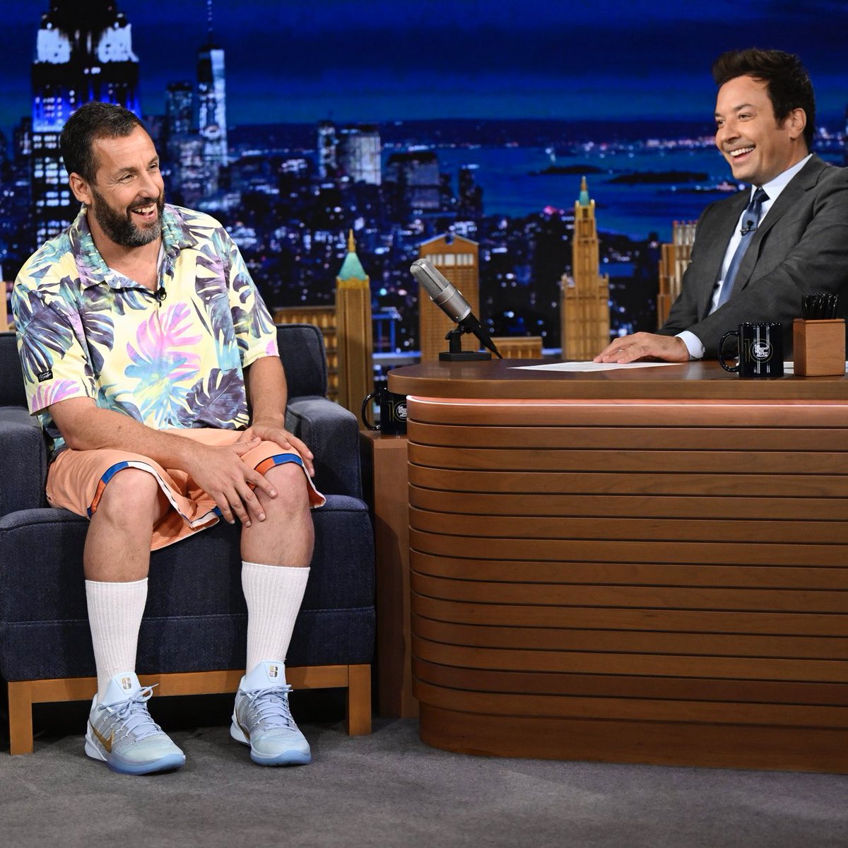 JillianChili's tweet image. The Happy Gilmore 2 press tour is actually one of the most purest things I’ve ever seen