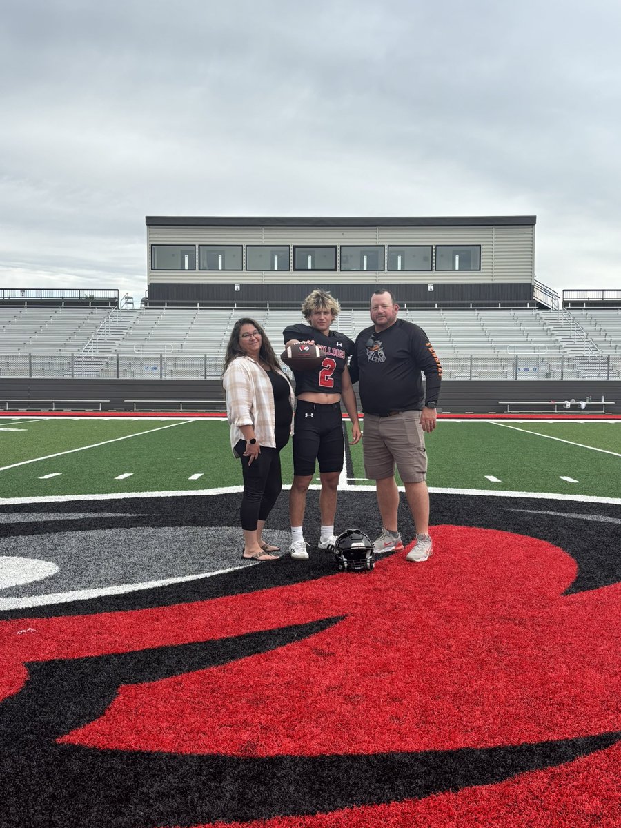 riley_mccullar's tweet photo. Huge thanks to @UMWFootball for having me on an official visit. Had a great time and great experience!! @CoachNourse_UMW @Coach_Martello @Coach_Swank @SportPrepX @Sloan_Anfernee @PrepRedzoneNV #Godawgs #codered #visit #Football #college https://t.co/kDn6s3otYe