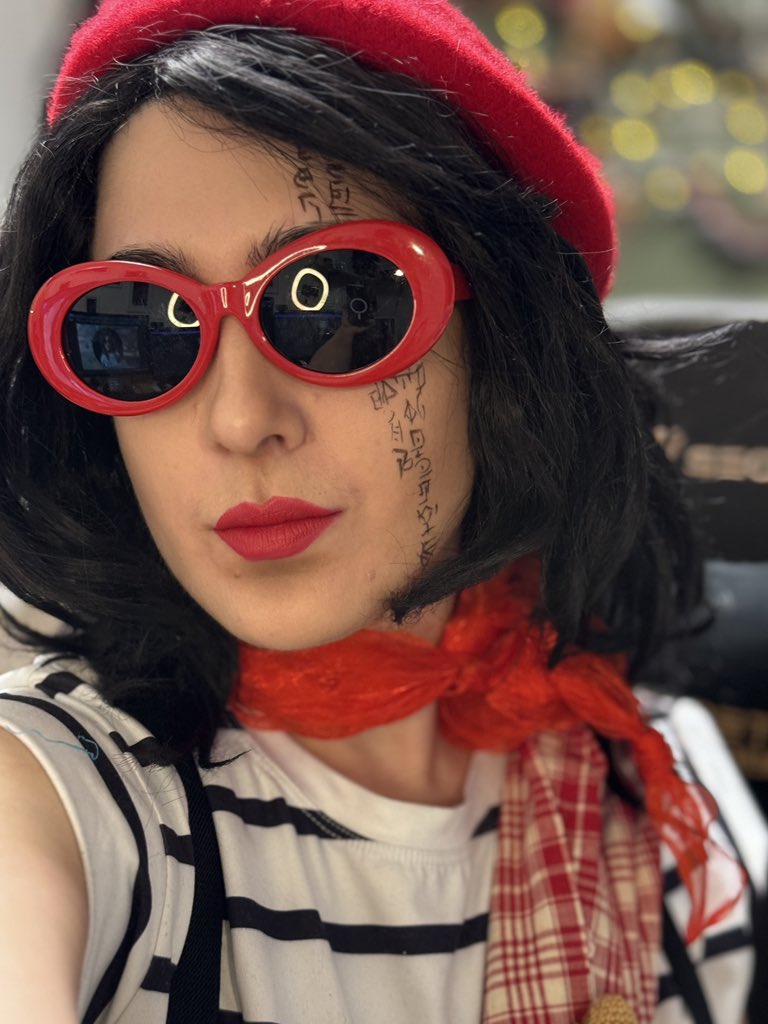 NaryaCosplay's tweet image. I’m live and streaming #ClairObscurExpedition33 as Baguette Lune! 

twitch.tv/naryacosplay