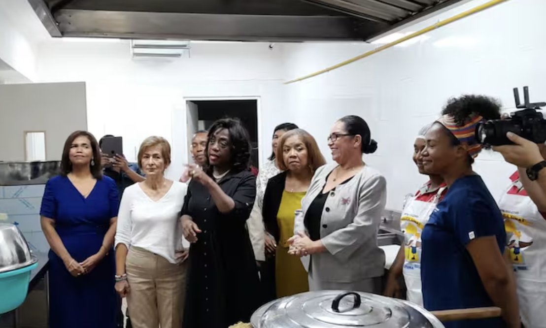 Meduca cancela en firme licitación de más de $50 millones para almuerzos escolares
prensa.com/sociedad/meduc…