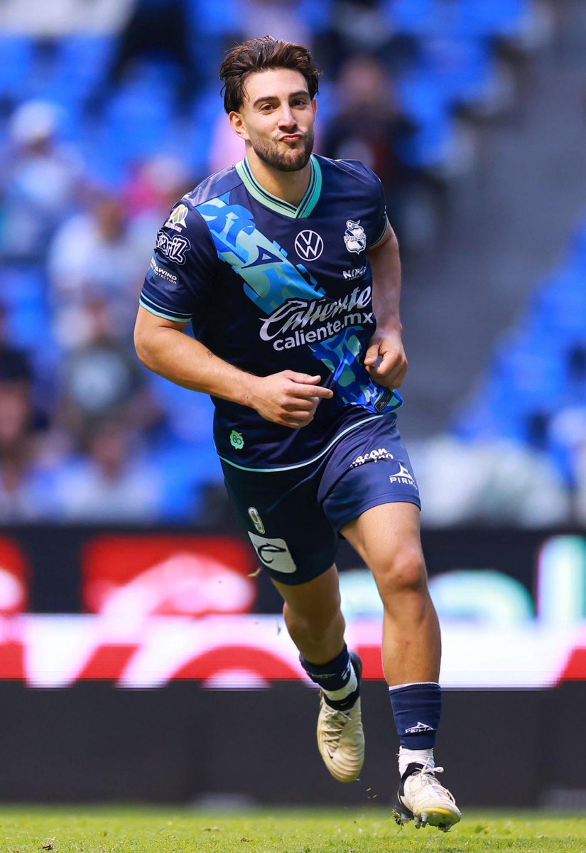 Van_Insider's tweet image. Sending love &amp;amp; support to former Whitecaps striker Lucas Cavallini. Right after recovering from a torn ACL which saw him not play in almost an entire year, he&apos;s tore it again and he has to repeat that recovery process. All the best in recovery 🤍💙

[ @onesoccer @CANSoccerDaily ]