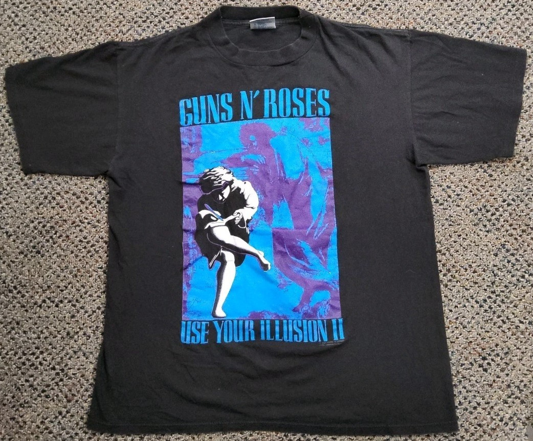 paradisecityfan's tweet image. - Use Your Illusion Tour 1991 T-Shirt - Size Large Original ebay.com/itm/1975375461… @gerosarecords #ad