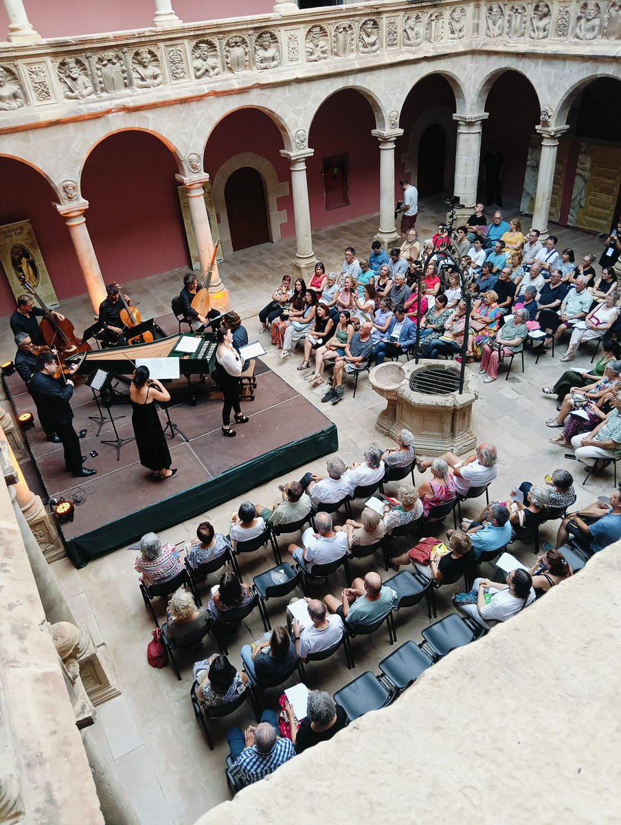 JordiJordanEbre's tweet image. Comença el Proto-fest 5 als Reials Col•legis amb el concert inaugural "L'ombra de Farinelli". El festival de música que amb 15 concerts enriqueix l'oferta cultural de #Tortosa amb artistes d'arreu omplint de vida els espais emblemàtics de la ciutat històrica fins el 2 d'agost.