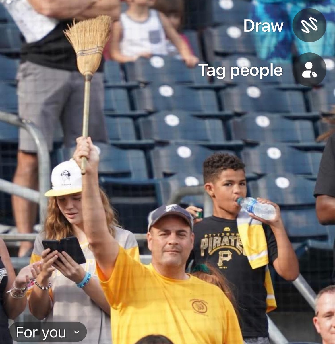 Rich Rhoades tweet media