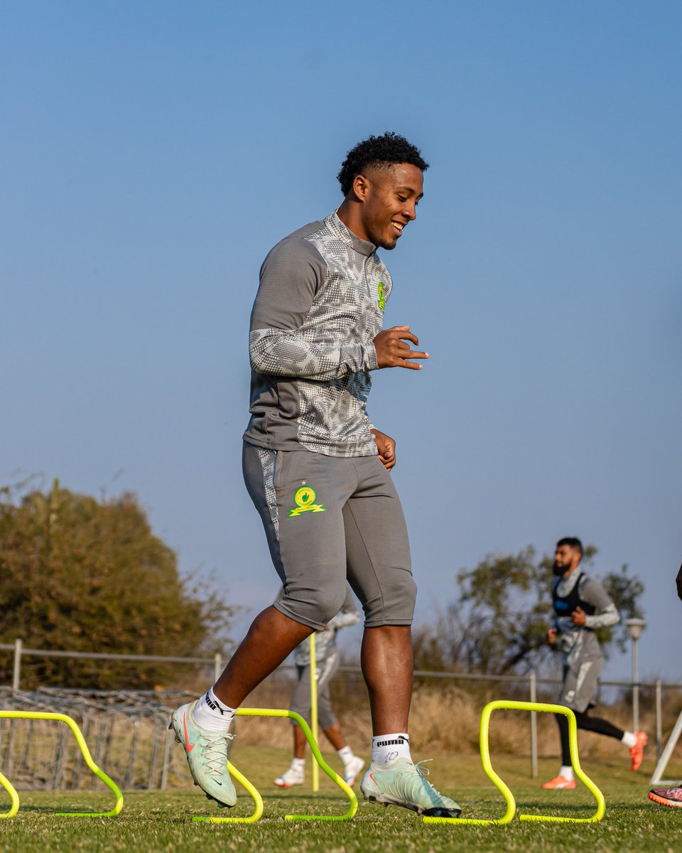 iDiskiTimes's tweet image. ๐๐'๐ฆ ๐๐๐๐ ๐
Mamelodi Sundowns forward Lucas Ribeiro Costa has returned to South Africa after his holiday in Brazil, and is part of the squad who headed to Royal Marang for their final pre-season preparations.
#Sundowns
