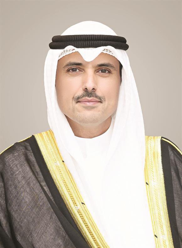 ببالغ الحزن والأسى، نتقدم بأحر التعازي وصادق المواساة إلى معالي محافظ الأحمدي الشيخ /
حمود جابر الأحمد الجابر الصباح، في وفاة والدته المغفور لها بإذن الله / عذيبة محمد المطيري.

نسأل الله العلي القدير أن يتغمد الفقيدة بواسع رحمته ورضوانه، ويسكنها فسيح جناته، وأن يلهم أسرتها