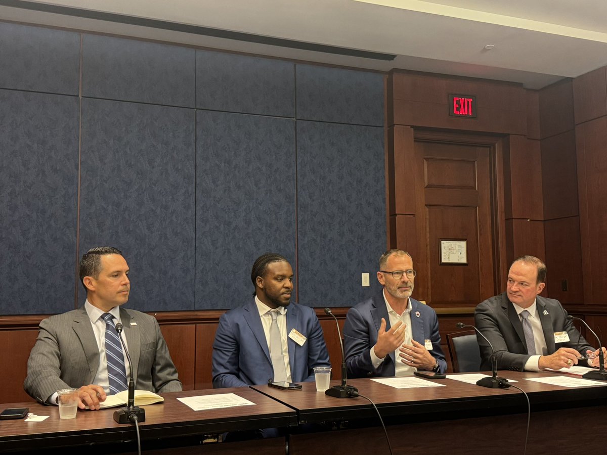 tomjhuntley's tweet image. Critically important conversation in the U.S. Capitol today about the SHIPS for America Act, U.S. #Shipbuilding, and how we build our maritime industrial base. A few take aways:
1. Innovative maritime designs is the key to unlocking our shipbuilding renaissance. @regentcraft…