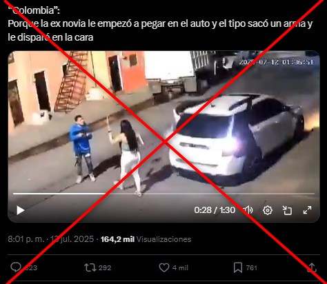 AfpFactual's tweet image. 🇨🇴 Usuarios comparten en redes sociales un video en el que una mujer es asesinada a tiros por un hombre en la calle, con la afirmación de que ocurrió en Colombia.
❌ Pero eso es falso. La secuencia en realidad fue grabada en Jalisco, México.
➡️ u.afp.com/AsesinatoMéxico