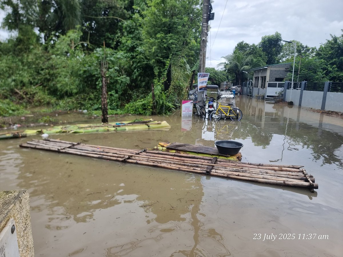 Theprmiofam's tweet image. Our barangay was hit by a devastating flood. Families lost everything overnight. 💔

If you can, please help us rebuild — even a small donation means the world. 🙏

❤️ PayPal/Ko-fi: paypal.me/hasleybrian
#HelpPH #FloodRelief #BangonBarangay
