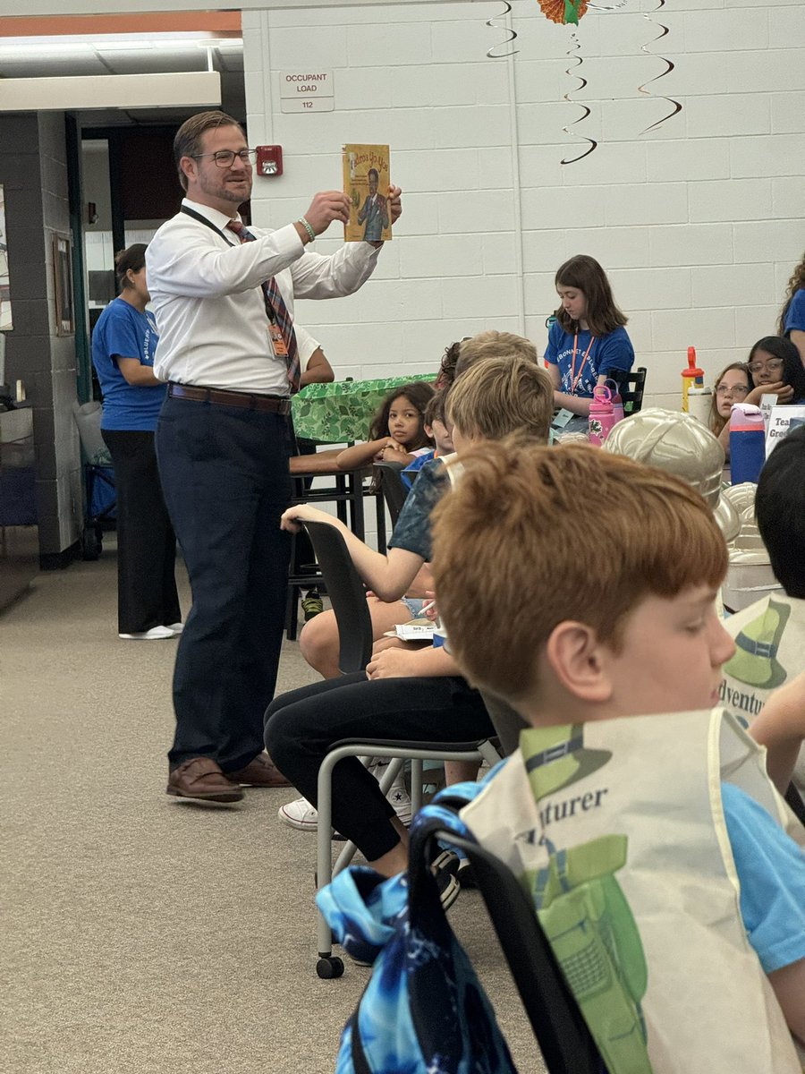 KrystleWright's tweet image. Day 2 of RMS Bluebonnet Explorers Camp focused on Pedro’s Yo-Yos. @HumbleISD_RMS @MoliverMediaSp @HumbleISD @VisualArtHumble