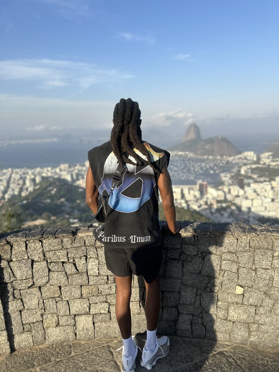 066RELLYY's tweet photo. Obrigado Rio 🇧🇷💚✌🏾 https://t.co/fQzbr7oCOB