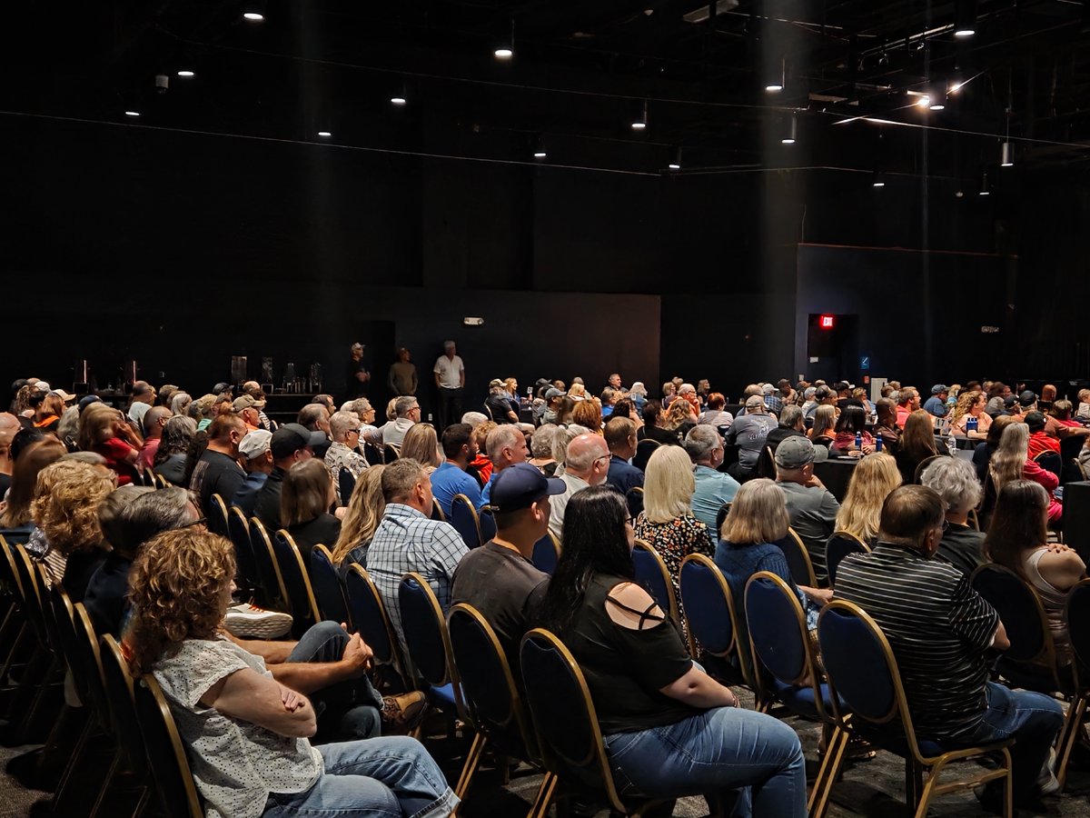 Dinner &amp; Laughs in our Showroom this past Friday was a major success!👏
With a sold out dinner AND show, we can't thank Pete George &amp; Rob Coleman enough. 😆

Make sure you snag your tickets for our upcoming Dinner &amp; Laughs now before they're gone‼️ bit.ly/44IIwQm