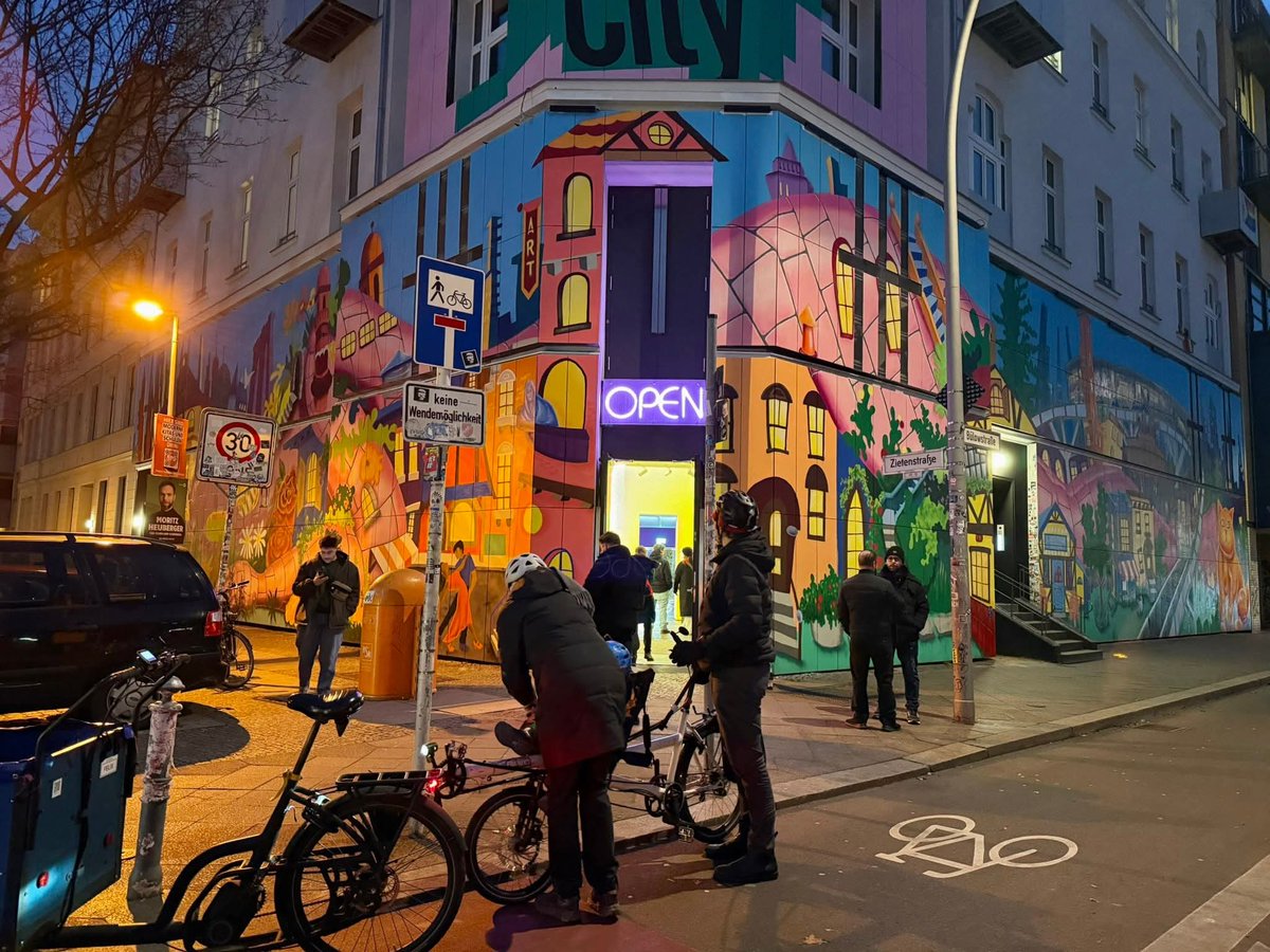 RogelioGalvn2's tweet image. Colorful facades are simply beautiful !!
Schöneberg, Schwedt/Oder.