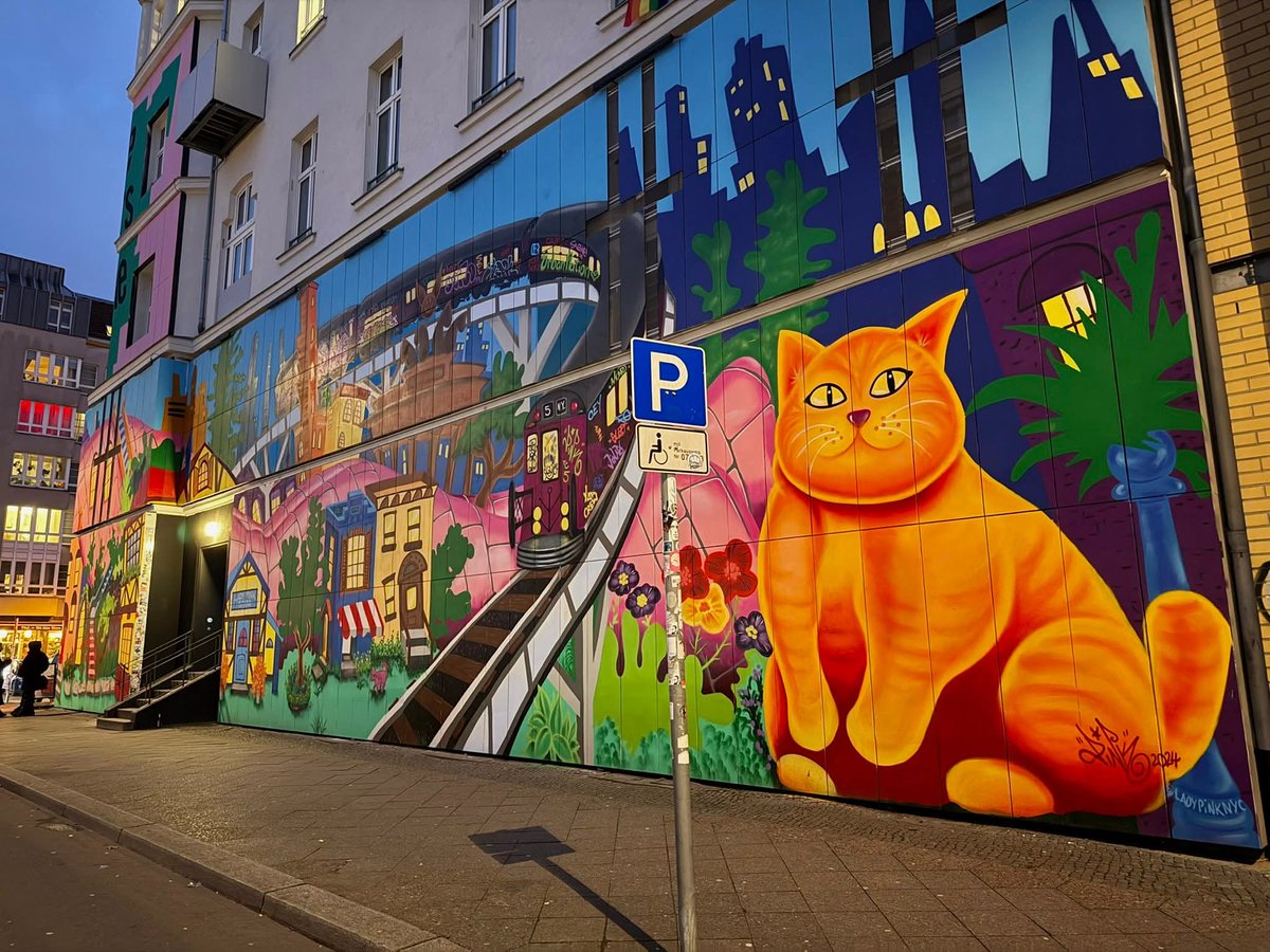RogelioGalvn2's tweet image. Colorful facades are simply beautiful !!
Schöneberg, Schwedt/Oder.
