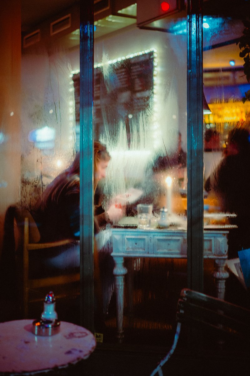 Lightroom's tweet image. If a noir film and a watercolor had a baby – Leander Hoefler (leanderhoefler on Instagram) would’ve photographed it 🔮. #MadeWithLightroom