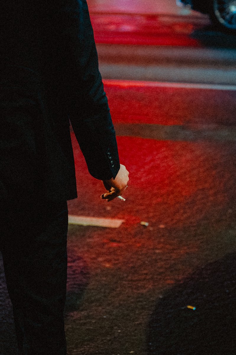 Lightroom's tweet image. If a noir film and a watercolor had a baby – Leander Hoefler (leanderhoefler on Instagram) would’ve photographed it 🔮. #MadeWithLightroom