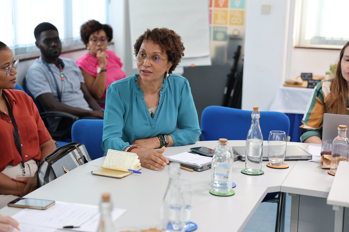 🇺🇳 SG's 📢 on climate action prompts 🇨🇻 to debate implications for the country

Collectively &amp; constructively reflect on global climate priorities &amp; how to integrate &amp; adapt them to national realities &amp; opportunities.

#UN supports +100 countries in version 3.0 of #NDC.

#SDG13