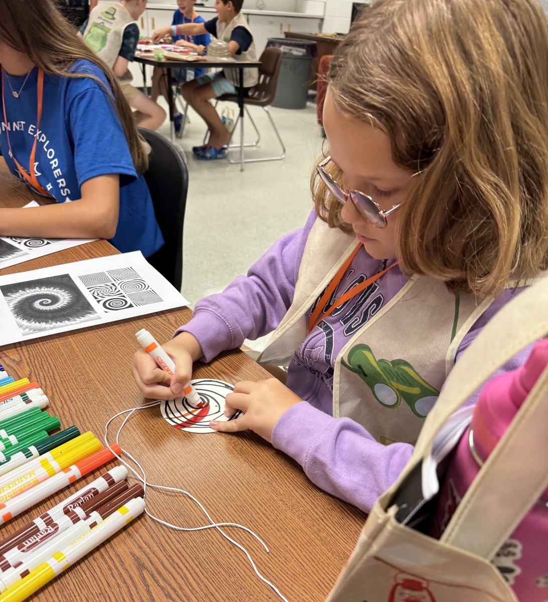 KrystleWright's tweet image. I was so proud of The Bluebonnet Explorers campers’ creativity today! @HumbleISD_RMS @MoliverMediaSp @HumbleISD @VisualArtHumble
