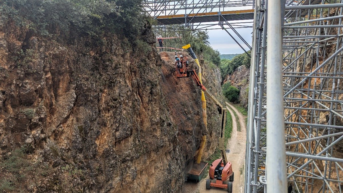 CENIEH's tweet image. #ICTSNews #atapuerca2025 #jcyl
Hoy se ha presentado el balance de la campaña de excavaciones 2025 de la sierra de Atapuerca 

+info: cenieh.es/actualidad/not…