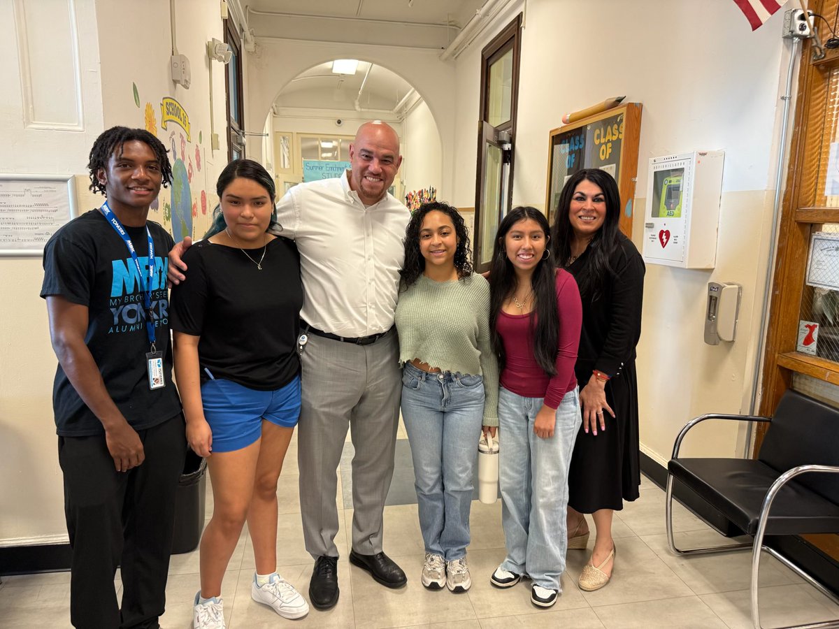 RoseAnne Collins-Judon (@rcollinsjudon) on Twitter photo Summer 16 MBK & YMA Smart Scholar Interns supporting Coach Tartaglione’s Yonkers History Project - Superintendent Soler on Learning Walk with Principal Montero - Math for 💜, Life Cycles of Plants & Animals, Guided Reading & YHP <a href="/AnibalSolerJr/">Aníbal Soler, Jr.</a> <a href="/pulaski26/">CasimirPulaski26</a> <a href="/YonkersSchools/">Yonkers Public Schools</a> Summer 16 MBK & YMA Smart Scholar Interns supporting Coach Tartaglione’s Yonkers History Project - Superintendent Soler on Learning Walk with Principal Montero - Math for 💜, Life Cycles of Plants & Animals, Guided Reading & YHP <a href="/AnibalSolerJr/">Aníbal Soler, Jr.</a> <a href="/pulaski26/">CasimirPulaski26</a> <a href="/YonkersSchools/">Yonkers Public Schools</a>