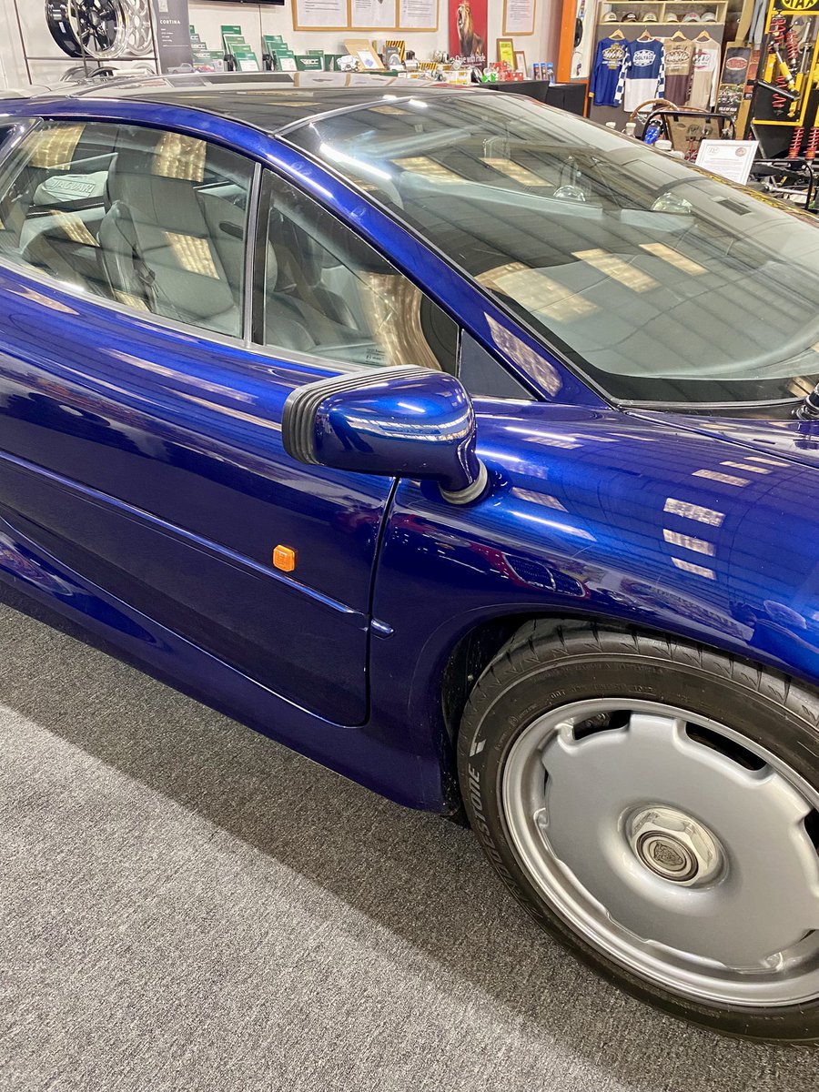 aohereng's tweet image. Wing mirror goals ……
