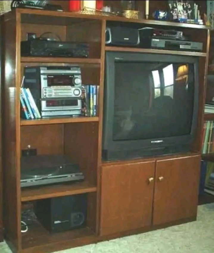 RM_Mish08's tweet image. If your dining room was looking like this, just know your family was Rich