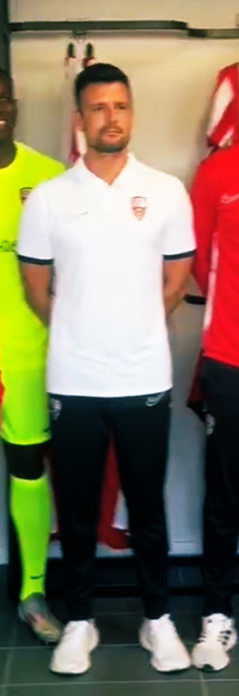 idelrio_'s tweet photo. La camiseta más guapa de la presentación… de largo 😍 orgullo de Primo, lo diré siempre. @UDLogrones #UDLog https://t.co/syhO3xd9HH