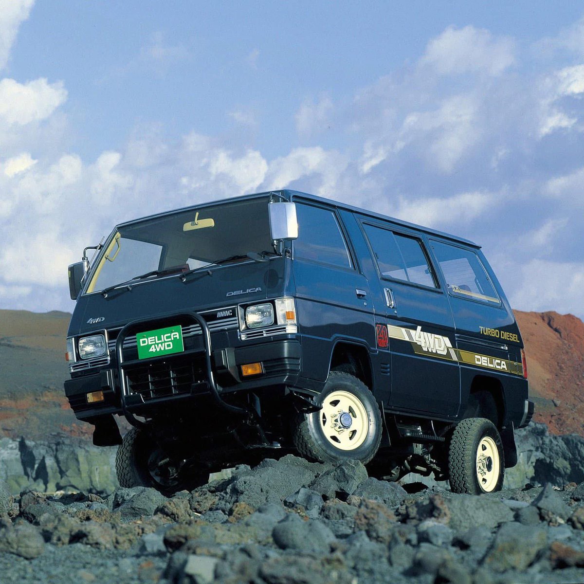 Computer ♥ Records (@computerlove_) on Twitter photo Mitsubishi Delica 4WD (1982) Mitsubishi Delica 4WD (1982)