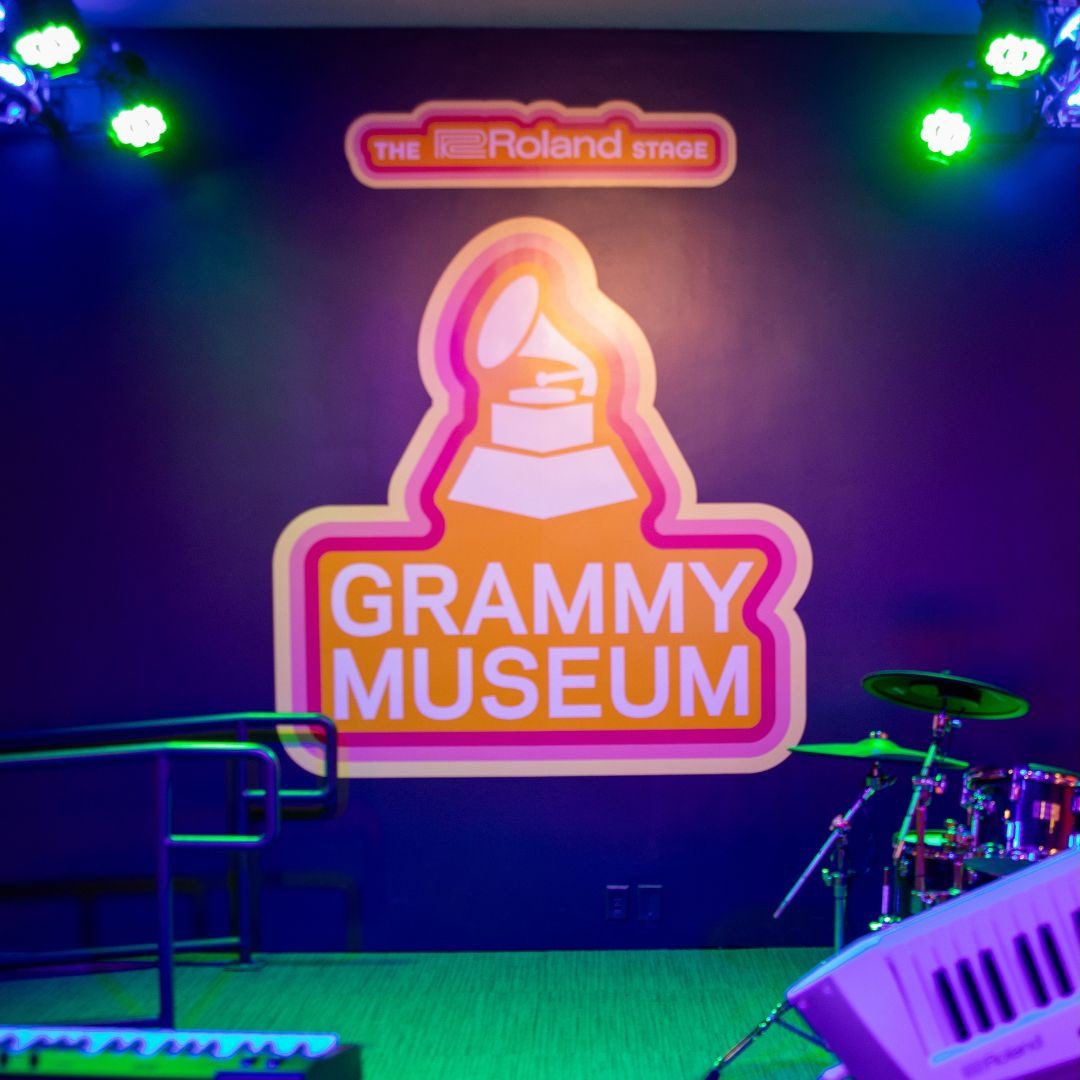 LALIVE's tweet image. Summer break is ending soon! Don't miss the fun at @grammymuseum ! ☀️
Admission is FREE for 17 and under. Grab lunch and explore our L.A. LIVE campus.
📍11am, Wednesday-Monday
🎟️ Link in bio!